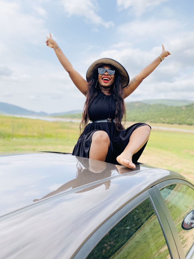 I Nominated a suster who loves fashion and passport gang CIC @KeaMotlokwa for Best Travel & Lifestyle Influencer in the @CosmopolitanSA Influencer Awards! You should too! #COSMOINFLUENCERAWARDS