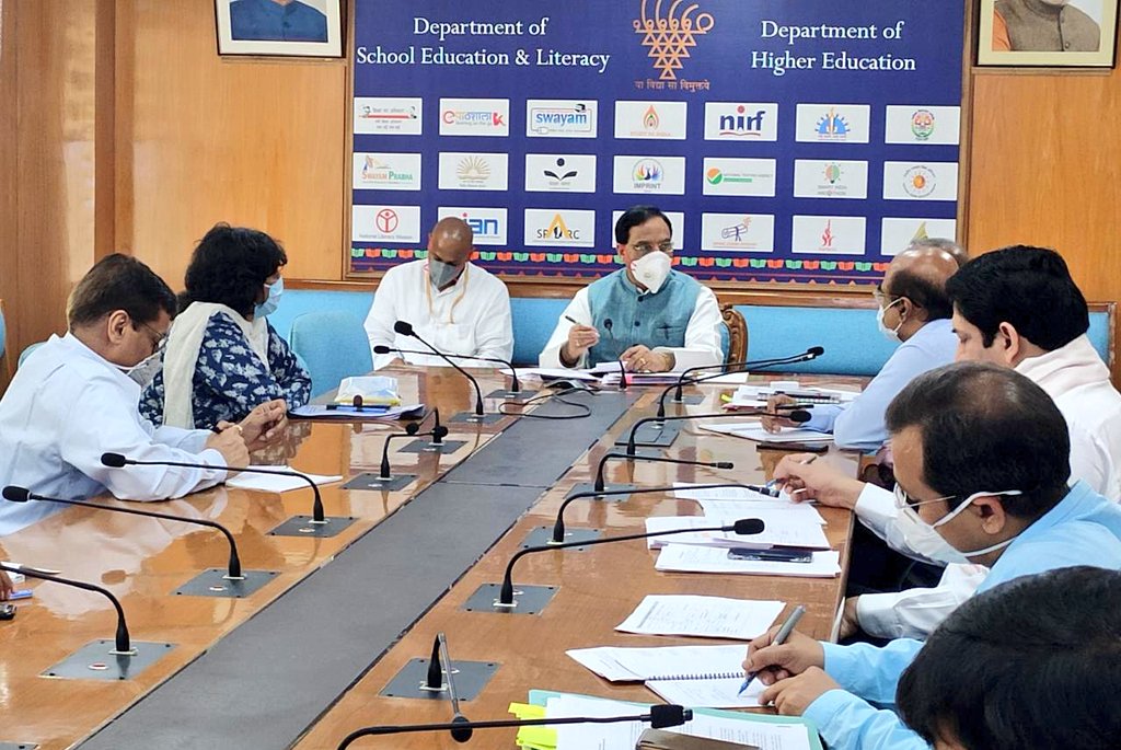 DrRPNishank's tweet photo. Launched Alternative Academic Calendar today. 
The calendar will help students receive #schooleducation systematically at home until schools reopen. All activities will be conducted using phones, Radio, TV, social media etc.
https://t.co/T4IlmfR0vx
#IndiaFightsCoronavirus https://t.co/akGzbj1UZ9
