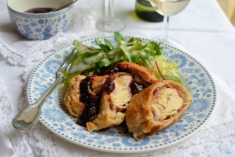 handpickedlocal's tweet image. Give your chicken some welly with this great recipe idea &amp;gt;&amp;gt; handpickedwetherby.co.uk/post/chicken-w…

#handpickdrecipes #handpickedwetherby #giveitatry #wetherby #chickenrecipes #chickenwellington