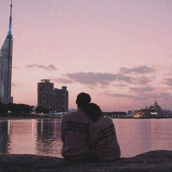 امتي الزمن يسمح يا جميل واسهر معاك علي شط النيل 🖤