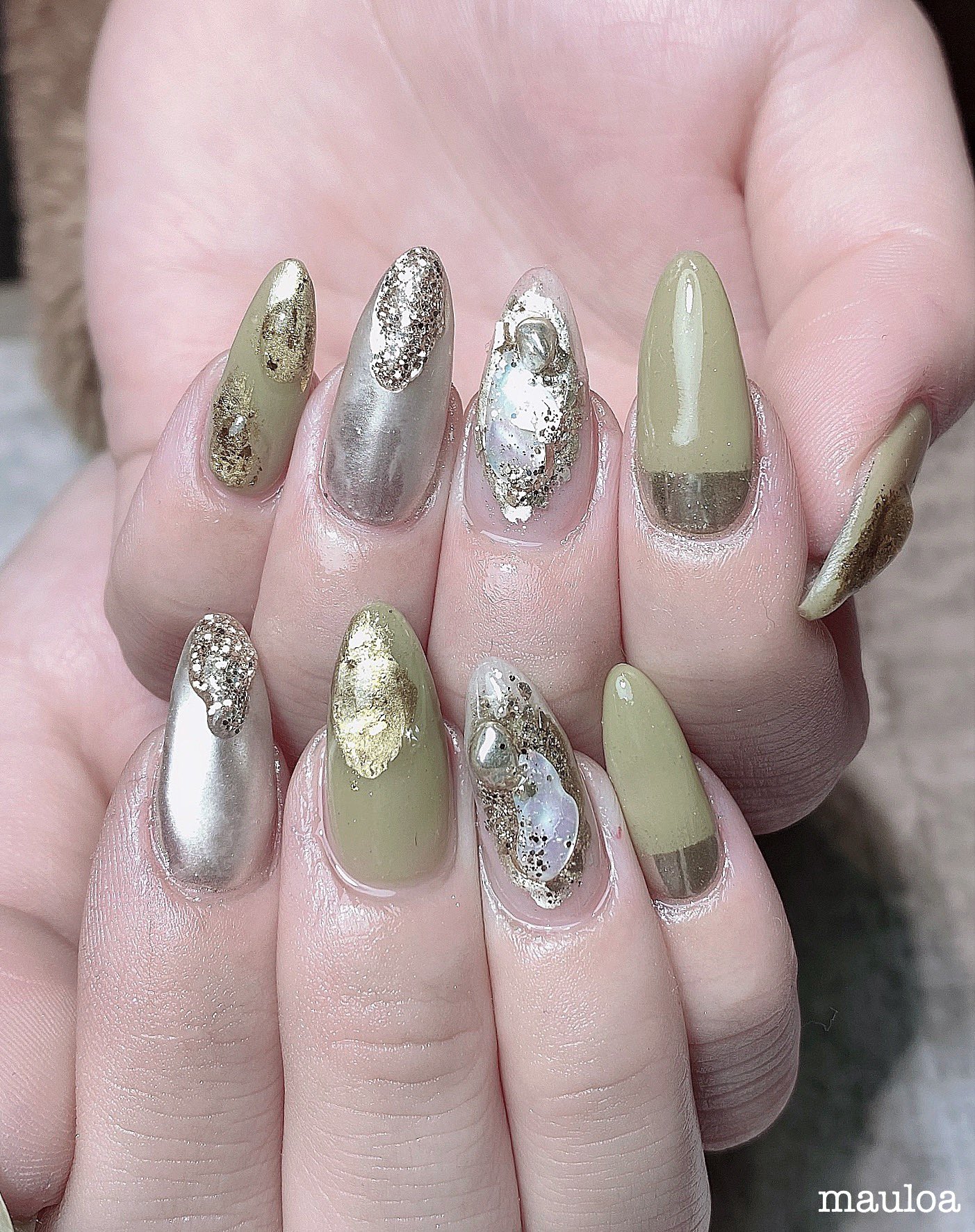 Mauloa ネイル ネイルデザイン グレージュネイル アートネイル 春ネイル ピスタチオカラー デザインチップ 冬 ネイル Naildesign ミラーネイル 春ネイル くすみカラーネイル Nail Newnail 天王寺ネイル 大理石ネイル 下フレンチネイル T Co