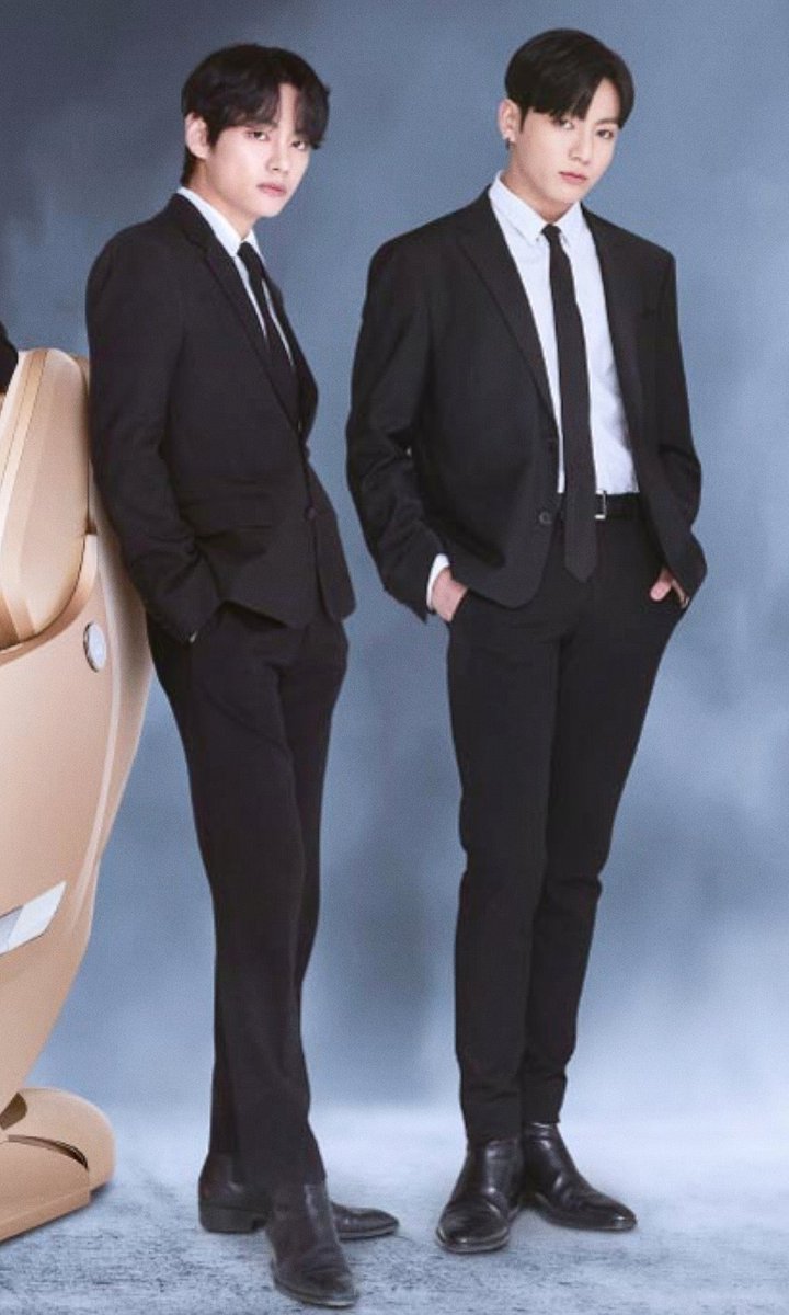 mmeanion's tweet photo. ร่างบางกับร่างหนามากเลย ฮื่อ เขิน อยากอ่านฟิคแนวซีอีโอเลยแม่ จองกุกคือดีมาก https://t.co/HzBtWEP1tm