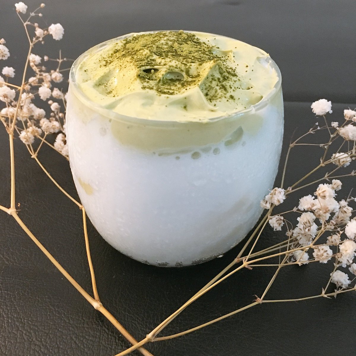 AKINO_1230624's tweet image. D-30 quarantine
#DalgonaMatcha #달고나말차

Finally success 😭✊🏻💚