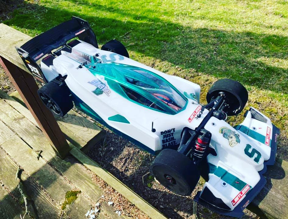 ARRMARC's tweet photo. Custom Speed Bash machine.

#RCFROMHOME #LIMITLESS #ARRMAHOF #HALLOFFAME #ARRMATOUGH #ARRMAFANSROCK #BASHERSCHOICE #ARRMAPOWER #SPEEDBASH #ALLROAD https://t.co/Lh88Ezegme