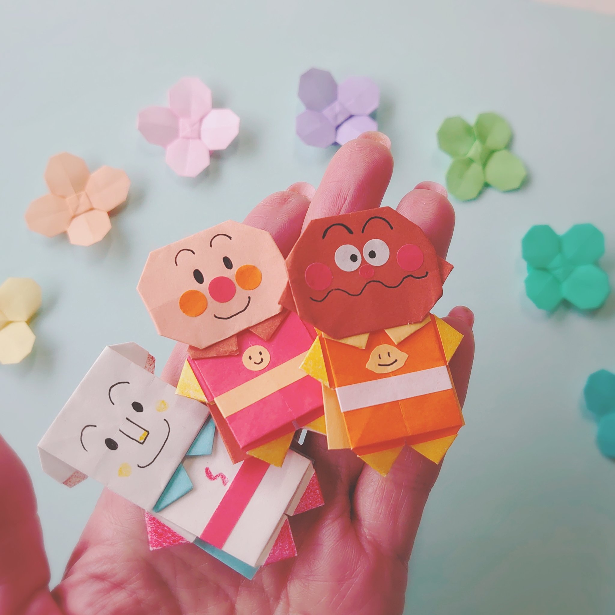 Uzivatel ゆうこ Na Twitteru I Made Some Little Origami Heros Actually I Prefer Riceballs Though I M A Rice Person おりがみのちっちゃいヒーローたちです じつは おにぎりのほうが好きです ごはん派です おりがみ アンパンマン しょくぱんまん