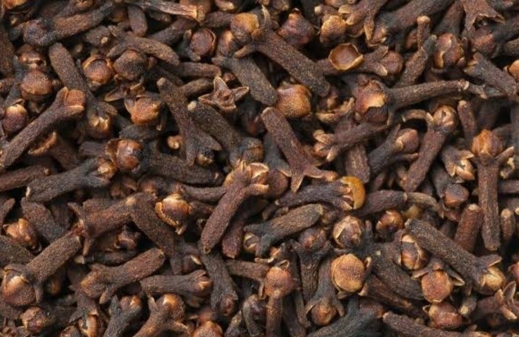 Next is another favourite spice! Cloves! Lavangam! A brilliant medicine for all dental problems! Big immunity booster! Chew it raw, or use powder in tea, or in food. Any which way, regular consumption does great things to your system!