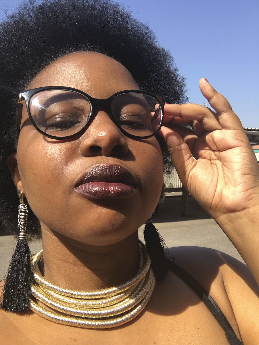 itsAphsie's tweet photo. 😩 I miss waking up, getting ready &amp; going somewhere… 🚗💨

#OfficeDays #FroOut #GlassesGirl #Specs #DarkLips #TassleEarings #StatementNecklace #AlBlack #Playsuit #Throwback #BrownSkinGirl #SunKissed #Selfie #Aphelele26 #ApheleleChonco #Aphelele #UpC #ProudlySouthAfrican 🇿🇦 https://t.co/zNulhv0koM