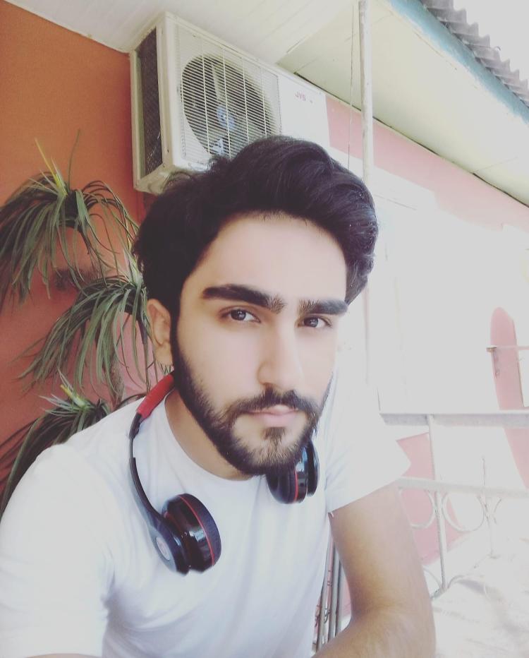  #Azerbaijan police arrested youth activist Nariman Abdulla on Apr 10 in Lankaran. Picked up from his home & sentenced to 10 days for violating lockdown. He had been v critical of the authorities on social media over the insufficient social programs during the quarantine.