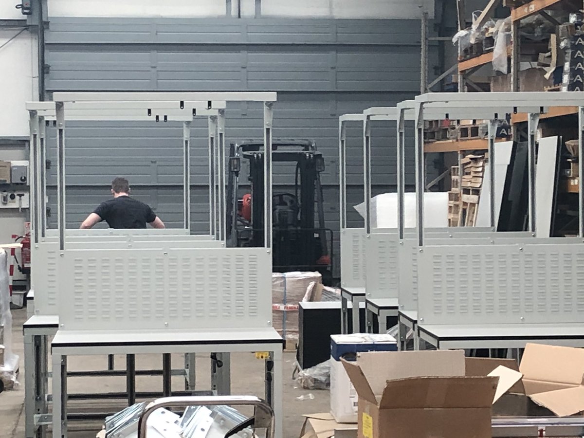 PAFSystems's tweet photo. ESD workstations for a specialist application. #pafsystems #metalworkstation #ukmade #britishmade #ukworkbench #workbenchmanufacturer #ukmanufacturer #esdworkbench #esdworkstation https://t.co/MLdOxpTfj0