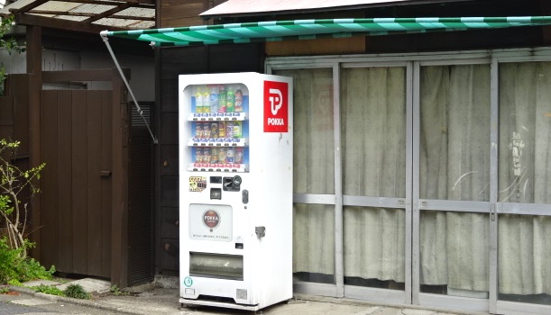 クロフネ のんのんびより 聖地巡礼 職場近くにのんのんびよりの駄菓子屋があるから行って来ました 店主が亡くなり今は閉店されたみたいです