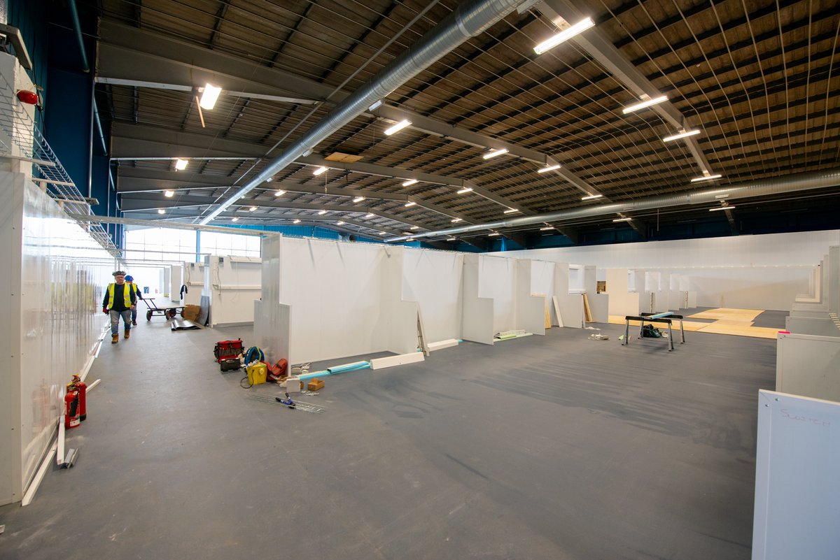 🌈Great to see work progressing well on Ysbyty Enfys Glannau Dyfrdwy – huge thanks to the support from <a href="/FlintshireCC/">Flintshire Council</a> , Aura Leisure and Libraries, <a href="/wrexhamcbc/">Wrexham Council</a> , and <a href="/DLC_IceRink/">Deeside Ice Arena - Arena lâ Glannau Dyfrdwy</a>.