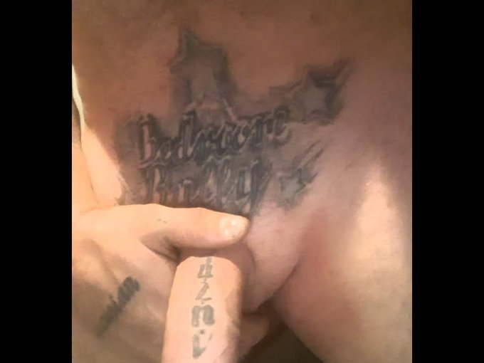 I'm online right now on Skyprivate - pay-per-minute system for Skype live shows. Call me right now in