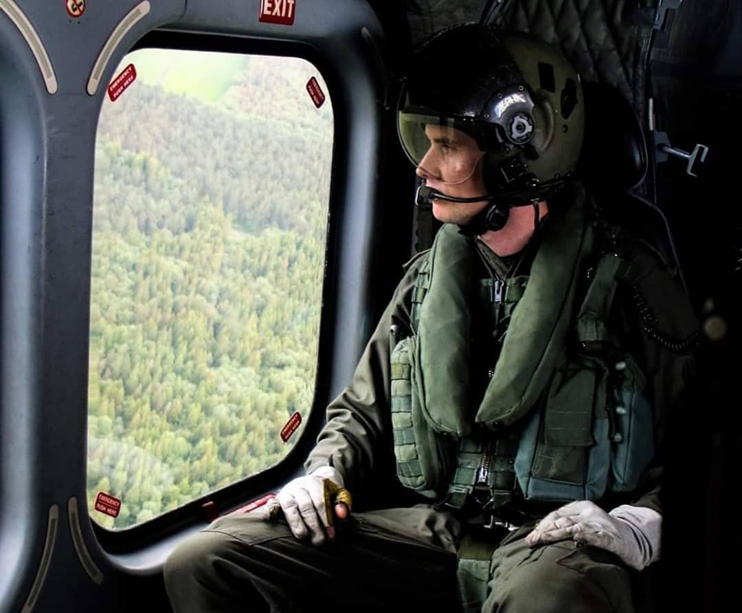 markpollock75's tweet photo. @IrishAirCorps #crewmen #soldier #teamplayer @defenceforces #proudofourdefenceforces https://t.co/pjl8ZXaG2D