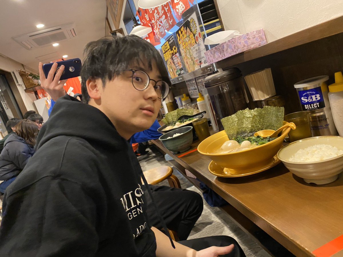 TO_ZAWAKUN's tweet photo. よく動画に出てくる近所のドクター(@Piron_glba)からも回ってきてた！
だから自撮りなんかないってば！

僕でアンカーにしようかとも思ったけど一応暴れん坊チキン(@abachicke18)さんに好奇心で回してみる… https://t.co/8r5kZ9NqrC