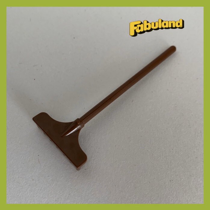 Fabuland: Rake. This from set 3707, 1982.

#lego #legophotography #legominifigures #legominifigure #legominifig #legostagram #legofan #minifigures #legography #robinhullbuilds #legolife #legoaddict #legofan #legophoto #afol #legofabuland #fabuland