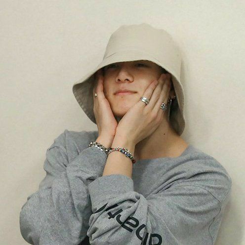 jungkook in bucket hats ; a mf thread!