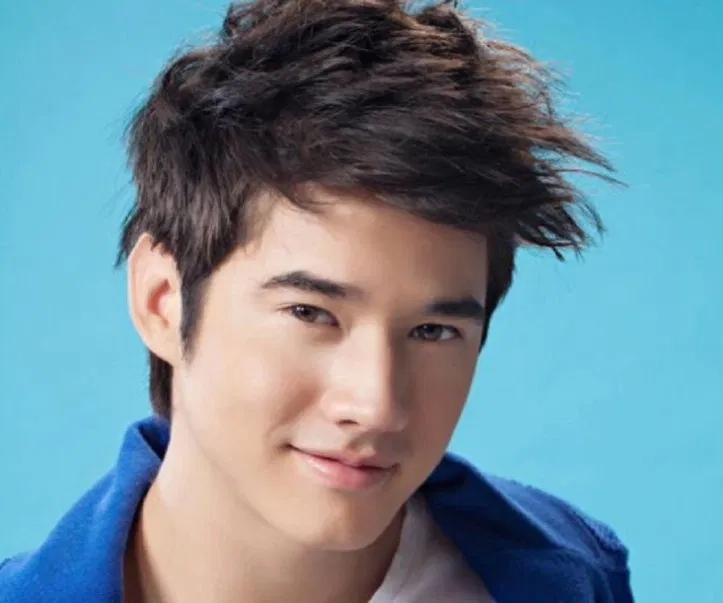 Eventually, this genre reached Thailand w/ “Love of Siam” (2007) as a Trojan Horse packaged in the trailers as a hetero romcom that eventually had a gay turn. The film's success landed Mario Maurer as an international superstar w/ lots of girls & gay fans. AY DZAI MARIO!!!