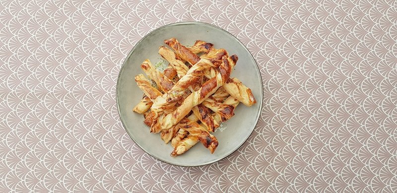 Abrikozenstengels met een limoentwist lekkerhappen.wordpress.com/2020/04/16/abr…