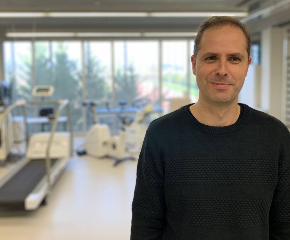 Martí Casals <a href="/CasalsTMarti/">Martí Casals</a>, professor de la Facultat de #Medicina i membre del <a href="/uvic_ceeaf/">CEEAF</a> de la #UVic_UCC, nomenat editor associat de la British Journal of Sports Medicine <a href="/BJSM_BMJ/">British Journal of Sports Medicine (BJSM)</a>. Enhorabona!

👉 bit.ly/2z5f4rq