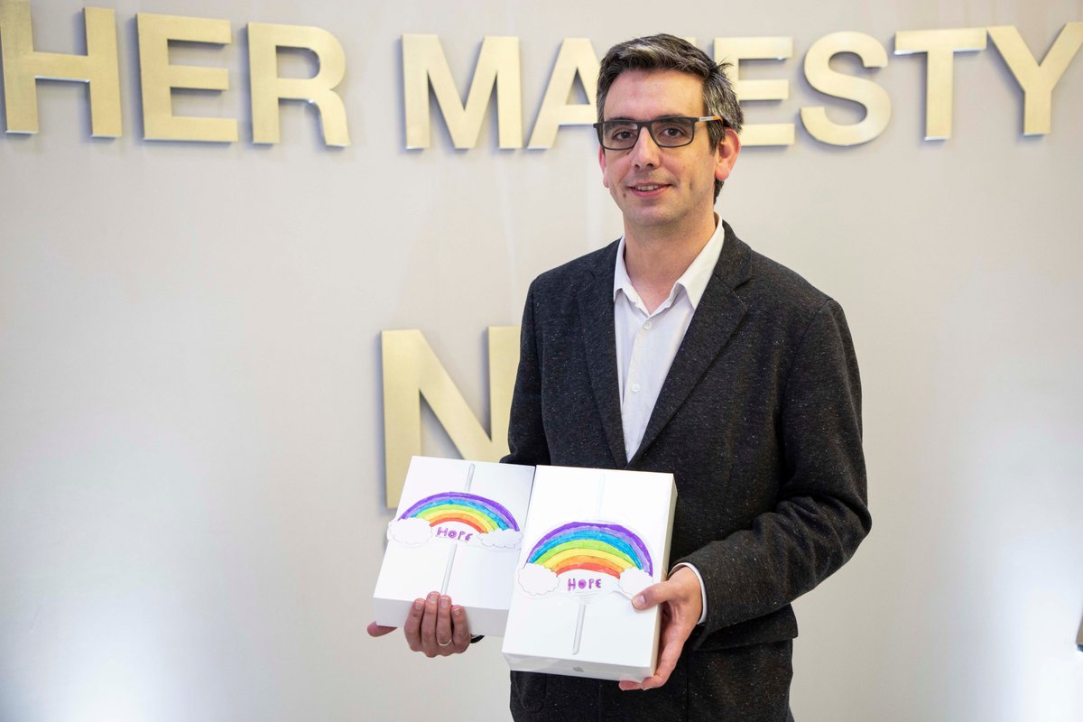 YourGibraltarTV's tweet photo. Mr Nigel Acris of Medicare Gibraltar has donated 24 iPads and 10 Samsung tablets to the Care Agency. In the photo, Mr Acris hands over the tablets to Carlos Banderas from the Care Agency. An anonymous entity has also donated 2 iPads. https://t.co/PSyYgaRXju