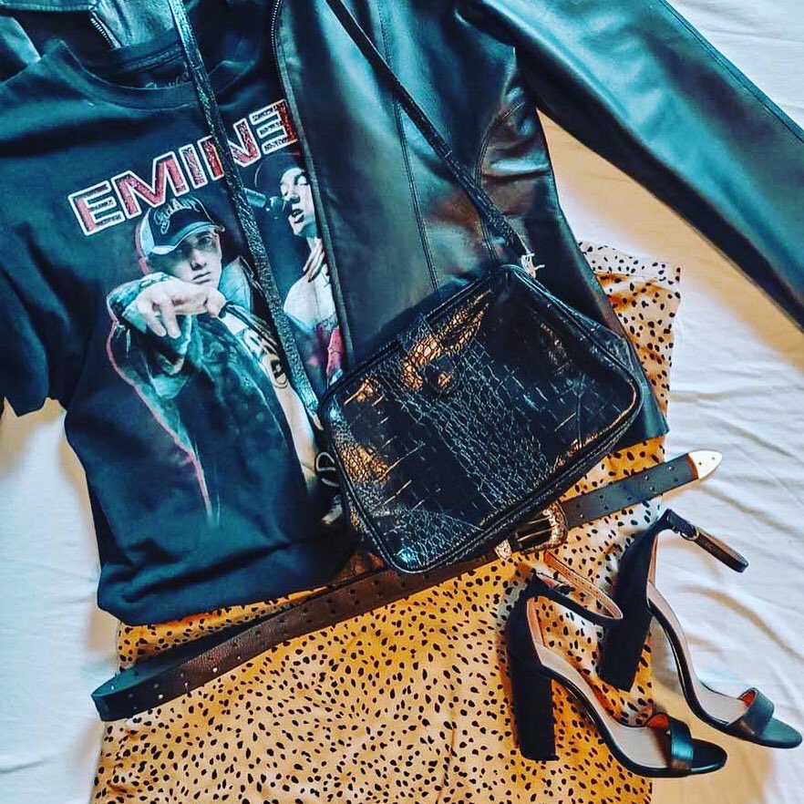 ROOSTERGNN's tweet photo. My spring #ootd: edgy, chic and thrifted by Elisabeth Hale from @slipperyrocku . So cool! https://t.co/0u1mA39EGw… #OOTD #outfitoftheday #rgnn https://t.co/Ao3IrhiJBc