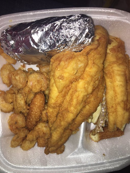 My dinner last night  been a long time since I had seafood, Shrimp 🍤, Flounder, Hush Puppies, Bake potatoes