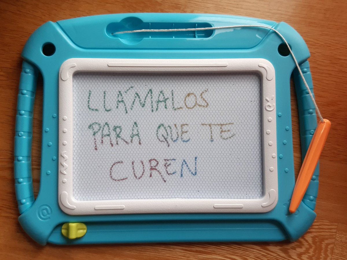 DaniBordas's tweet photo. Como mis niños de 1 año no pueden bajar al portal, me piden que comparta su cartelito por aquí. https://t.co/ZCHDQAwvxn