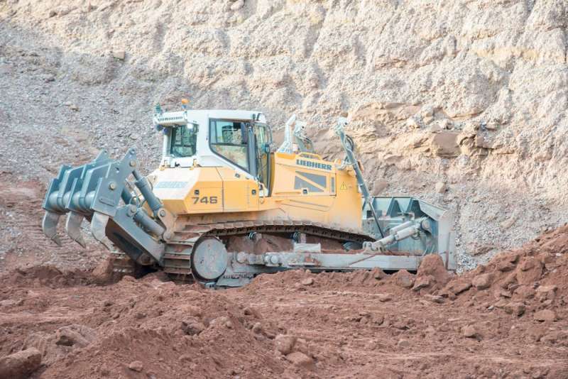gareth_blythin's tweet photo. #throwbackthursday The first Liebherr #PR746 that entered the Liebherr Rental fleet in 2016. Excellent dozer that's been well received by every customer that have hired one. Proving to be a more popular size of dozer and we have a number of them in the fleet #liebherr #dozer https://t.co/ArjUFgw7iE