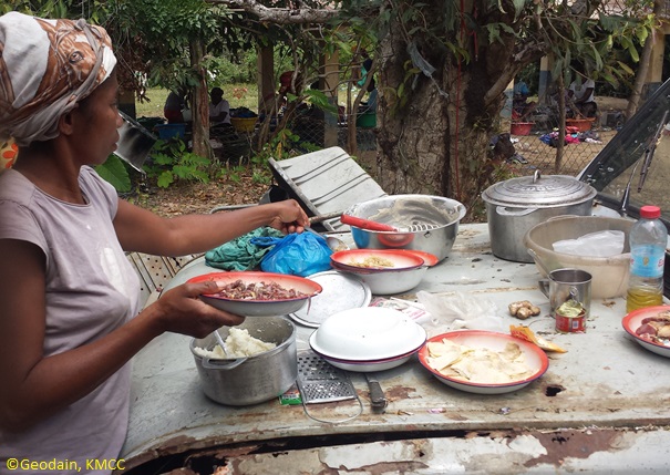 Formation sur la Technique de Cuisson des Ignames des Cobas de #Ramena, Région #Diana, #Antsiranana, #Madagascar @TeamKMCC @Darwin_Defra