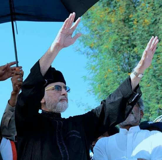 BushraInqlabi's tweet photo. میں جھکا نہیں،میں بکا نہیں،کہیں چھپ چھپا کے کھڑا نہیں
جو  ڈٹے ہوے ہیں محاذ پر مجھے ان صفوں میں تلاش کر https://t.co/lQxLMxEHZL