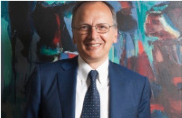 sole24ore's tweet photo. Quale sarà l'impatto del #COVID19 sull'economia italiana? Ci sarà una ripresa e se si quando e di che tipo? Su quali settori dovrà puntare l'Italia. Ne parliamo in diretta Instagram su @ilsole_24ore alle 12.30 con @gregdefelice di @intesasanpaolo https://t.co/zHCV9sHDzB