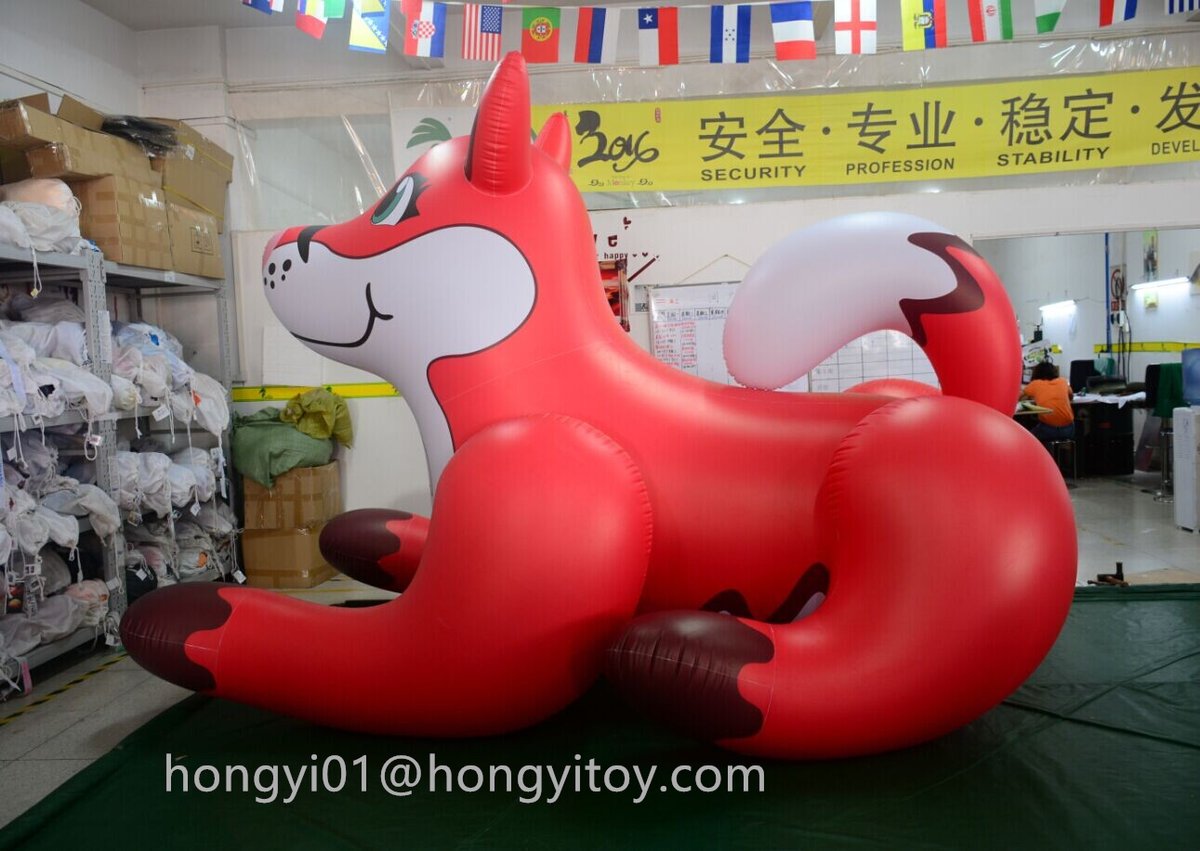 _Charlie_Cho's tweet photo. #husky #fox #redinflatable #animal #rideoninflatable #CustomerService #custom #pooltoys
10 ft inflatable red husky cartoon toys. Laying on husky, will be very comfortable!! https://t.co/1Ljrh2Xljt