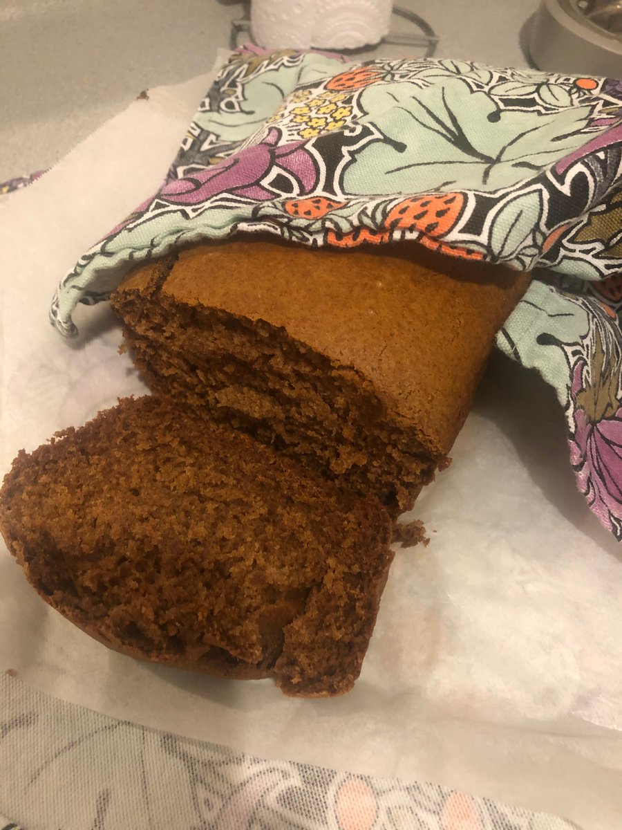 caycos's tweet photo. Warm and spicey and yum. #GingerLoaf https://t.co/MZIC5v9AJF