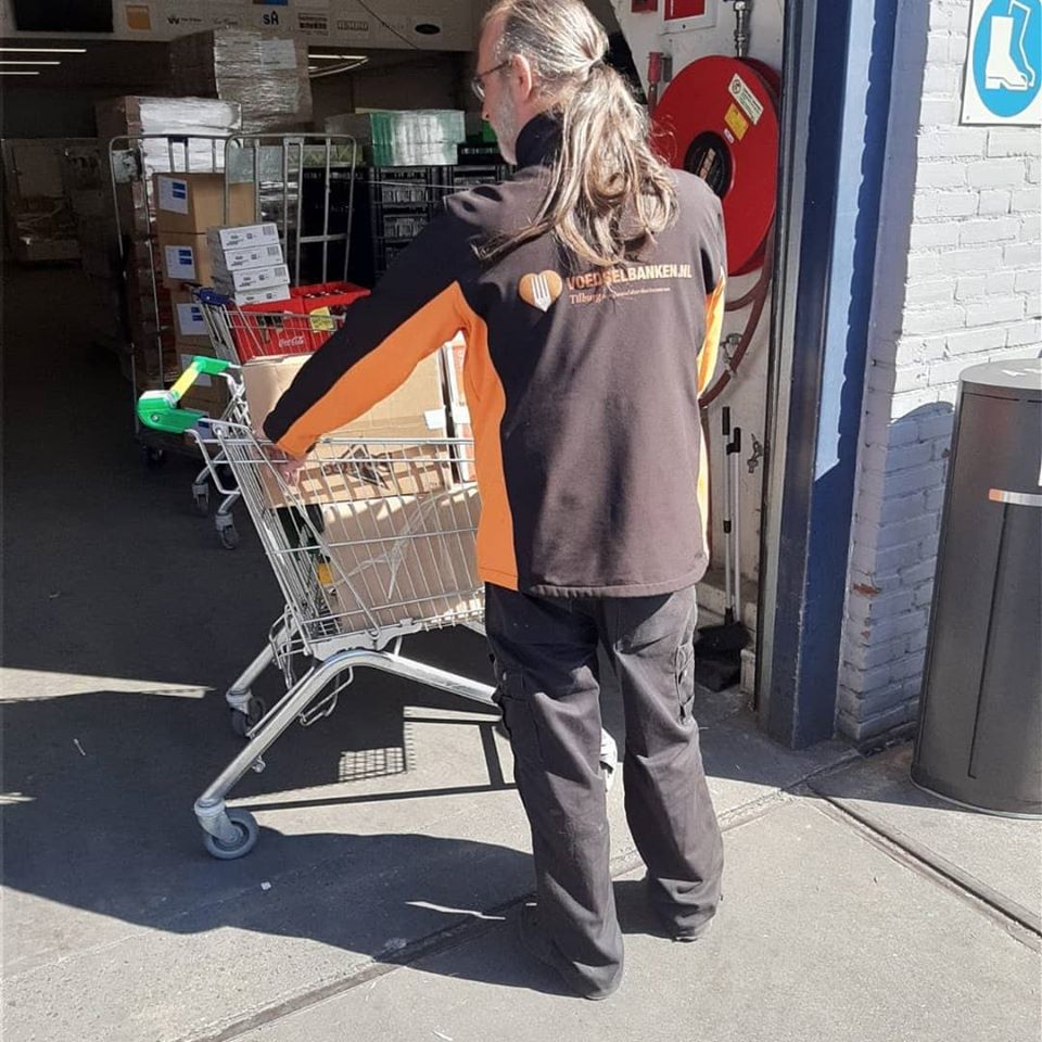 Bryanvreijsen's tweet image. Zoals beloofd deel ik hier foto's van wat we gisteren hebben kunnen doneren aan #voedselbanktilburg met dank aan #rugbyclubtilburg
 
Trots met @KimMathura dat wij ons hiervoor inzetten met #brabantmaatjes

Heb jij een donatie, laat het weten? #retweet