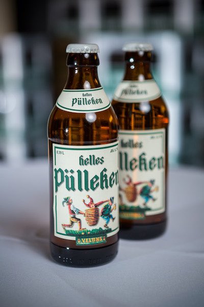 Ab dem 1. Mai im Handel: Das „helle Pülleken“ von Veltins.