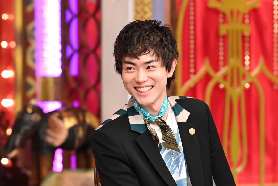 エルメス ツイリー バンダナ バンダナ柄 菅田将暉着用-