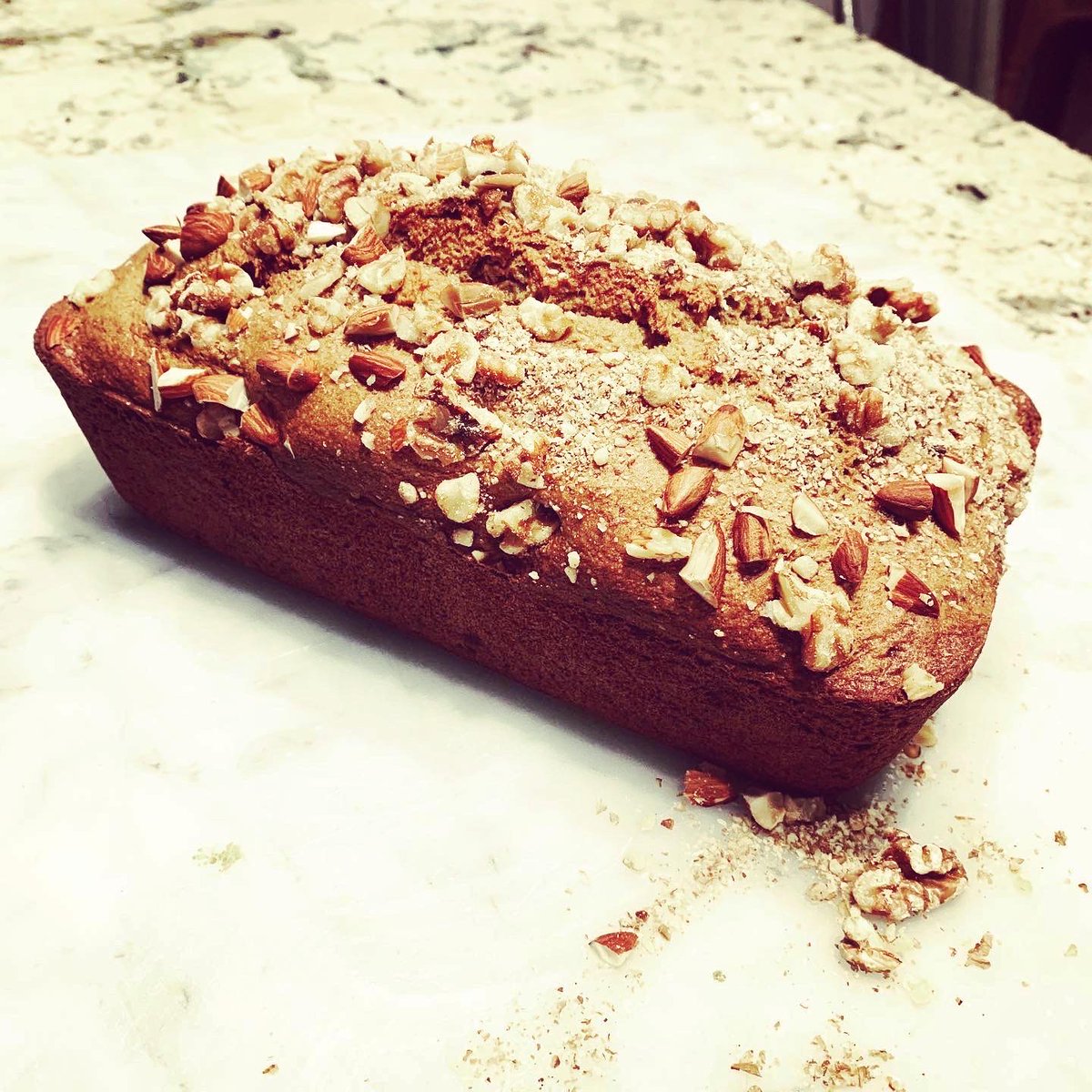 SpreadMoreGood's tweet photo. #bananabread 🍌seems to be breaking the internet nowadays. If you feel like breaking out the bread tins, try this easy peasy #recipe from @madibopadi. Why not make two while you’re at it and drop one off at the neighbors to #spreadmoregood https://t.co/g9PMW3Zz2z