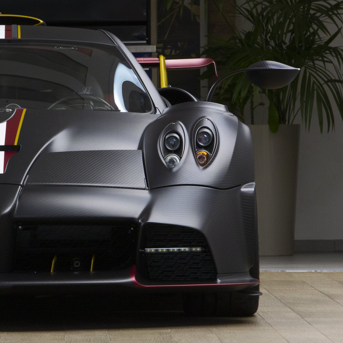 PaganiAuto's tweet photo. 2 of 5.

#paganiimola 
#pagani #huayra https://t.co/m0quzbYs8M