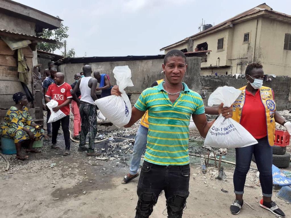 TGIDistri's tweet photo. TGI Distri partners with Lions Club NGO in feeding the vulnerable in locations within Lagos.

We distributed bags of Big Bull Rice, sachets of Terra Cubes, and sachets of Golden Terra Soya Oil to help and cushion the effects of the lockdown.

@Sunil_Sawhney https://t.co/2xCaDVekD3