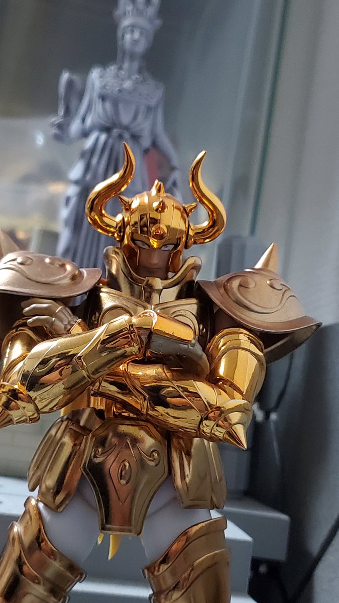 もち ひろ まさかのカプリコーンが原作肩アーマー仕様の サプライズがあったのだから大トリのタウラスは原作仕様の後ろ髪を付けてもらいたい 待てずに改造しちゃったけどw 聖闘士星矢 聖衣神話ex タウラスアルデバラン Oce リペイント T