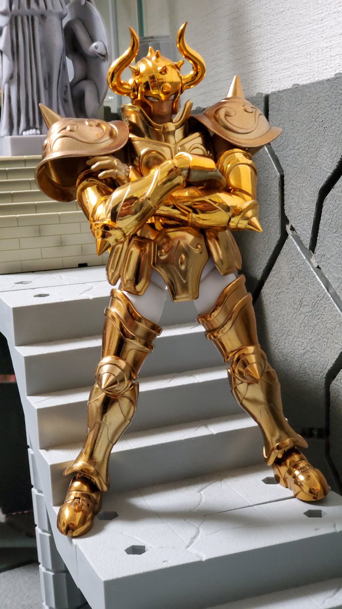 もち ひろ まさかのカプリコーンが原作肩アーマー仕様の サプライズがあったのだから大トリのタウラスは原作仕様の後ろ髪を付けてもらいたい 待てずに改造しちゃったけどw 聖闘士星矢 聖衣神話ex タウラスアルデバラン Oce リペイント T