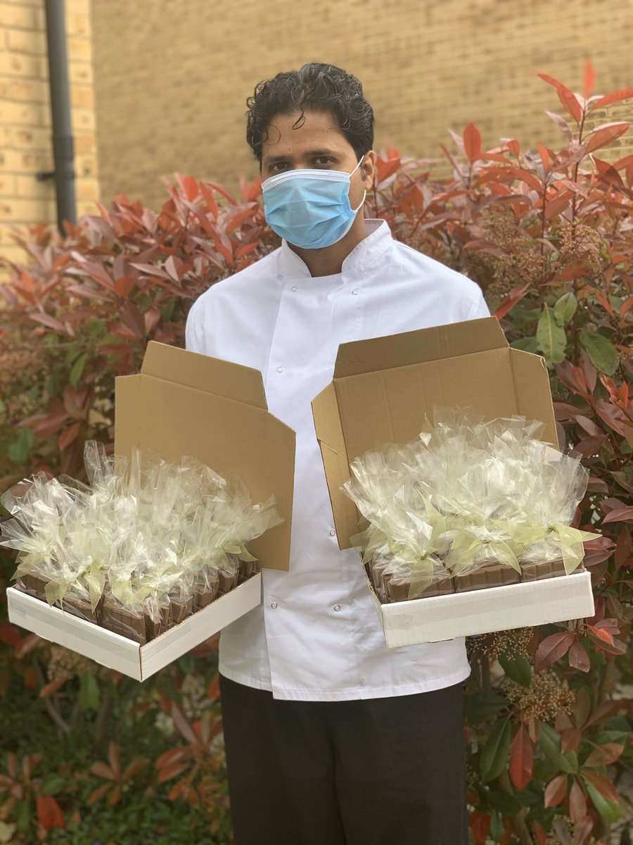 The_Ambrette's tweet image. Dev Biswal loading handmade milk chocolate bars for those in emergency accommodation.

Charity resources are at breaking point. We are all in this together and nobody should face this crisis alone. 
catchinglives.org/donate/

#canterbury #catchinglives