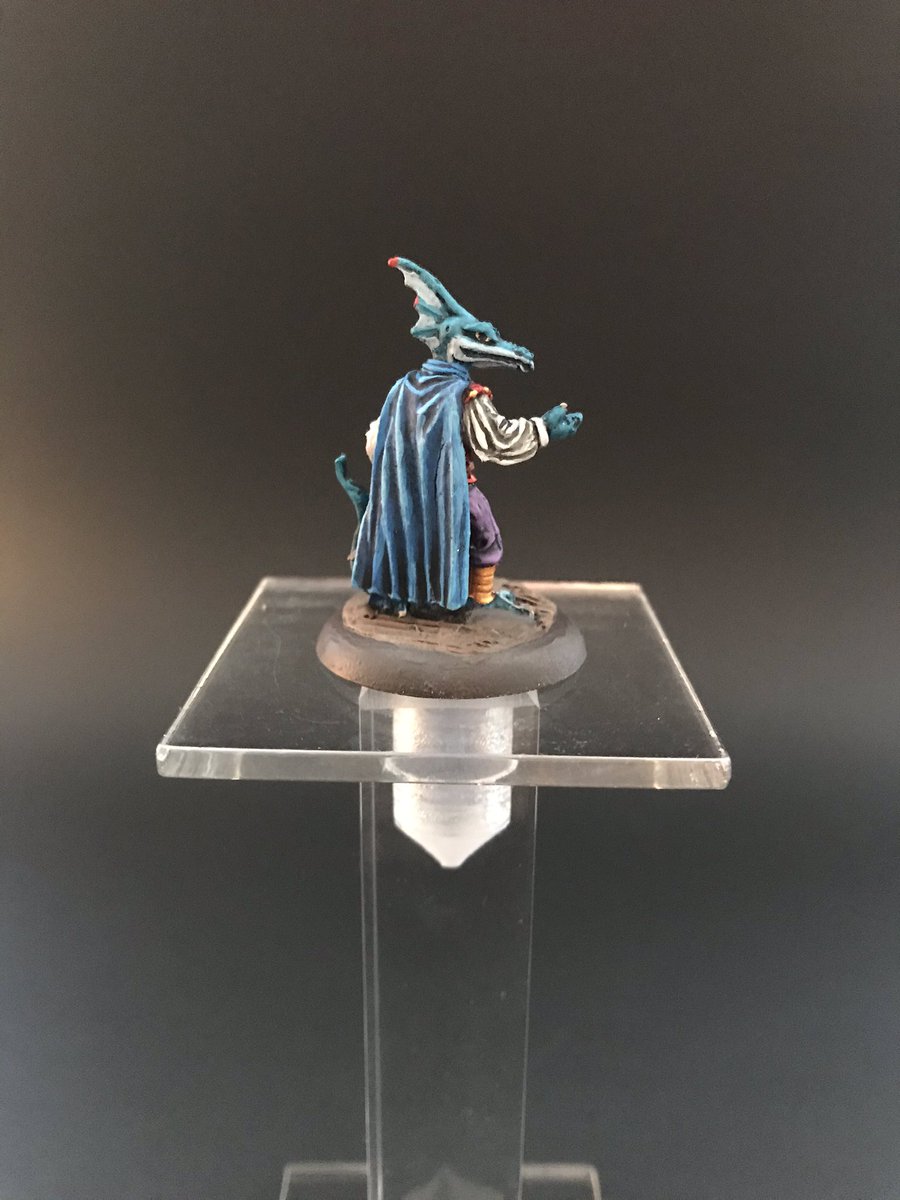 Travis_Fauber's tweet photo. I painted a @fasagames #earthdawn #tskrang #river #boat #captain #miniature. This piece Is from @Impactminis. The single flyer riser is from @AxeNshield. #ttrpg #rpg #fasa #painting #art #goblinpaint #fun https://t.co/2fljNe7txZ