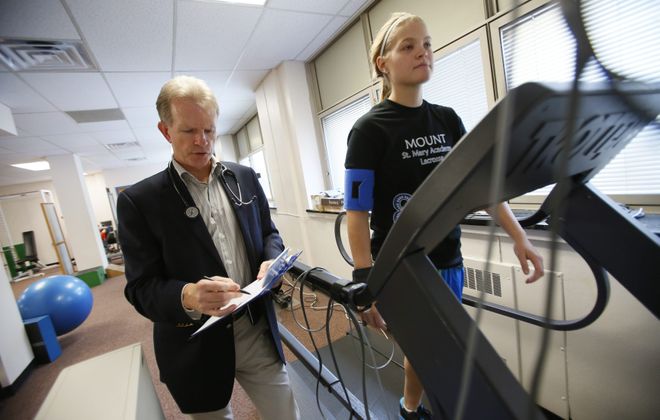 Buffalo_AT's tweet photo. Thank you Dr. Leddy, Clinical Professor of Orthopaedics here at UB and concussion expert, for zooming with the first-years today. He gave an update on current research on concussions as well as the Buffalo Concussion Treadmill (and bike) Tests. #UBuffalo #SPHHP #Concussion https://t.co/jR2nUIZL6P