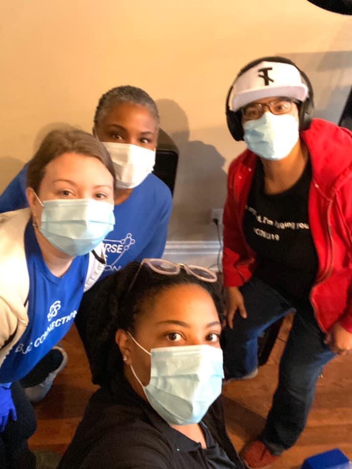 MMULSTL's tweet photo. The βBJC/BJH Crewβ is back together! Thx Karen Morrison, Dr. Laurie Punch, Rebeccah Bennett & Team for making 1,500 more PPE kits for #ULSTL for our Food & Toiletries Drive-Thru on Fri., April 17th @ E. St. Louis Sr. High from 12-3.
#TeamBJC #TheTStL #ULSTL #EmergingWisdom https://t.co/jN4r8Tn0uT