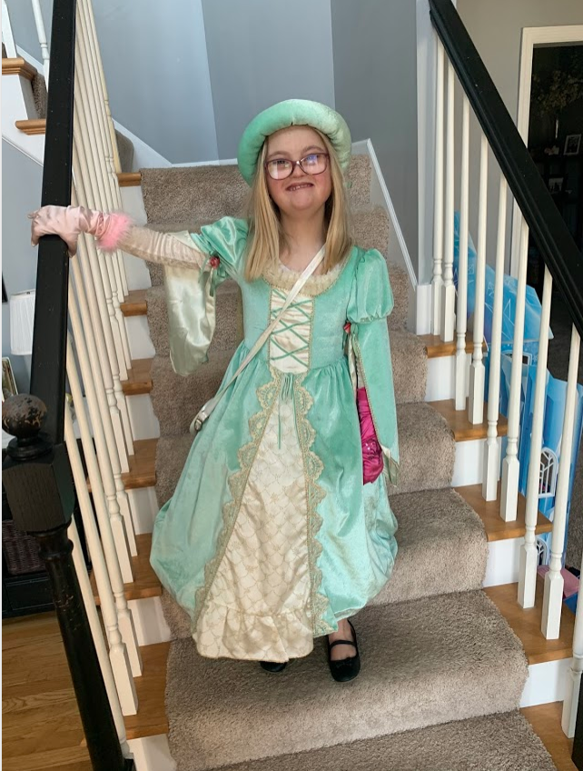 PrincipalArthur's tweet photo. Look at these @MiddletonElem students dress their best! AWESOME! #MESVirtualWeek #MustangVirtualWeek https://t.co/7UvByhgp1H