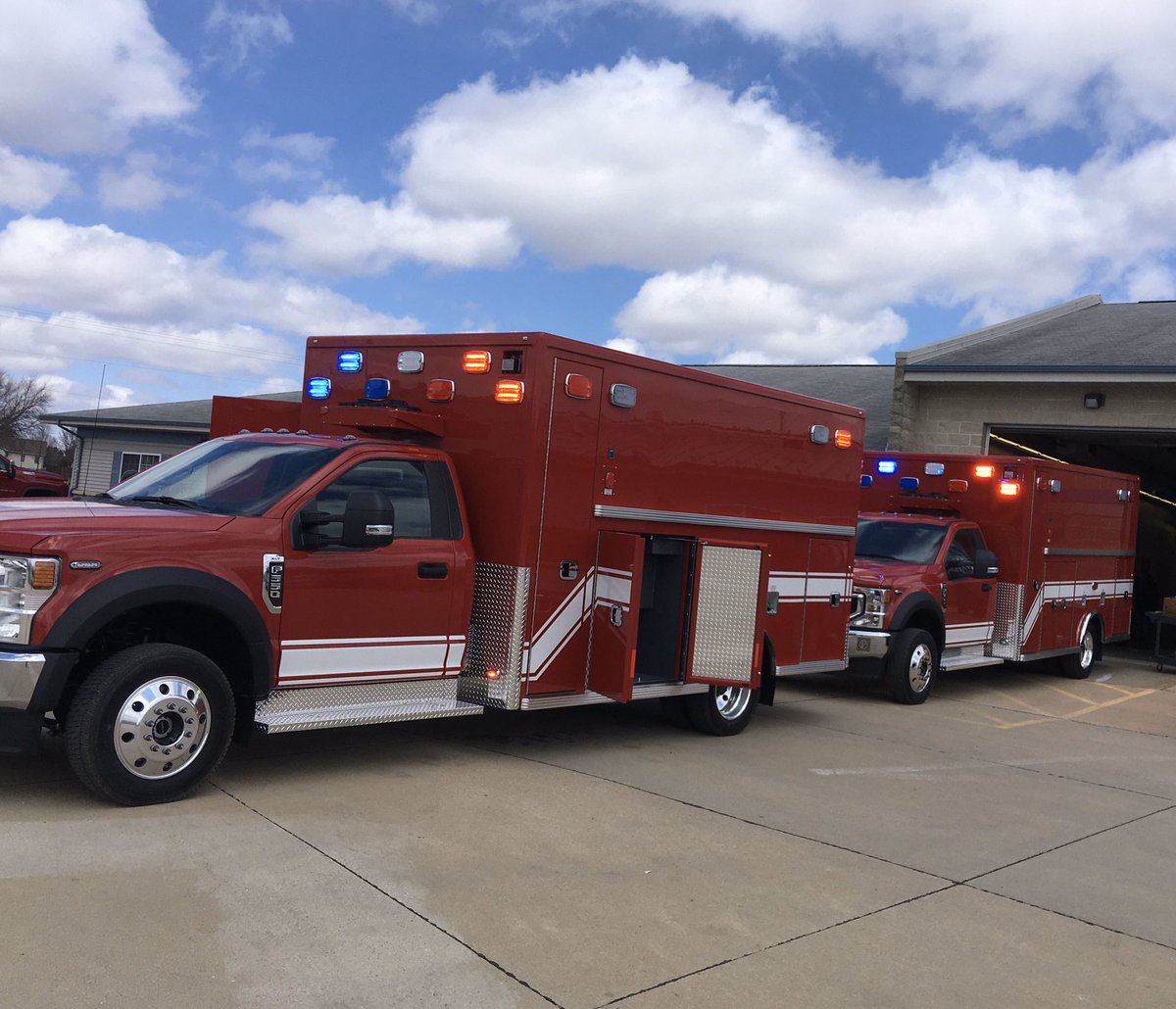 WlooFireChief's tweet image. The twins have arrived. We picked up our two new ambulances yesterday. Thanks to Life Line Emergency Vehicles of Sumner, Iowa. We hope to have the ambulances in service in late April.