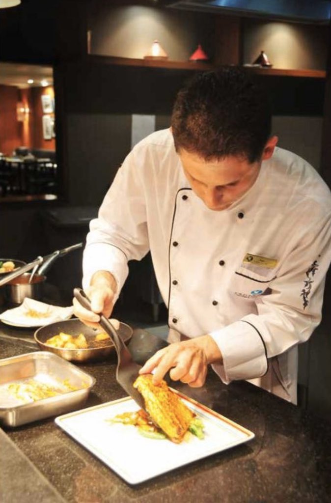 Hello guys!! Miss you all hope you’re doing well and safe ♥️
Fo me i miss those days and hope everything will end soon stay safe guys ✨✨
But you still see me on my utube channel youtube.com/channel/UCZAoy…

 #stayhome #chef_staph #staph_mar #cheflife #quarantine