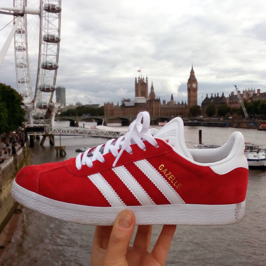 casualsdirect's tweet photo. Adidas Gazelle Pic credit: @lostinthesupermarket.fr instagram
#redgazelle #adidasgazelle #londonred #adidasoriginals #gazelle #gazelles #adidas #adiporn https://t.co/6waVXorZya