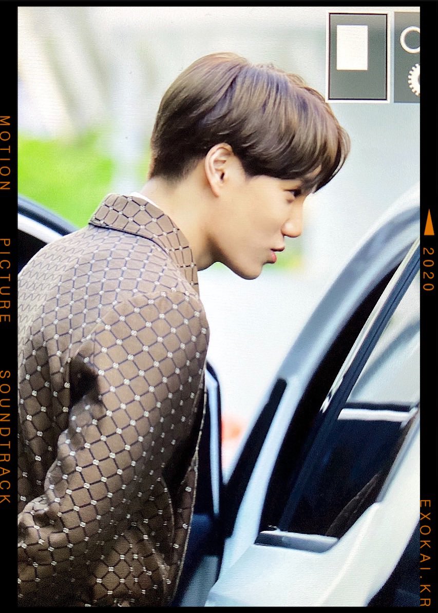 oodiya3osh's tweet photo. Jongin😭❤️
Ur hair?
#EXOKAI #KAI #GUCCI_KAI
#엑소카이 #카이
#이공간그장소 #ETEROTOPIA https://t.co/IMIGpIh94q